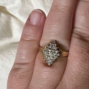 10k Gold Diamond Chip Ring Size 7